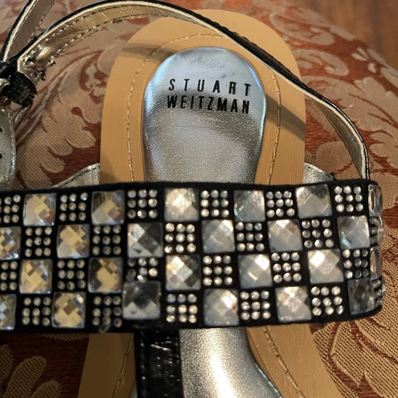 Stuart Weitzman Silver Jeweled Thongs (Girls) - 4 - Picture 4 of 13